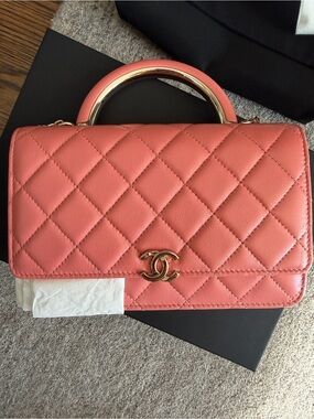 NWT CHANEL Pink Quilted Wallet-on-Chain with Gold-Tone Handle